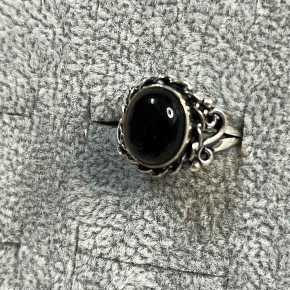 SILVER PLATED BLACK ONYX GEMSTONE RING SIZE 9.25 - Picture 2 of 7